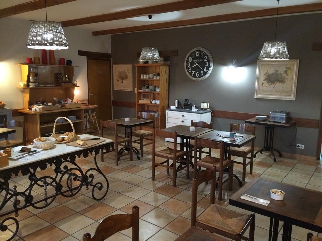 Logis Hotel Restaurant Le Mas De Mon Pere Saint-Jean-le-Centenier Exterior photo